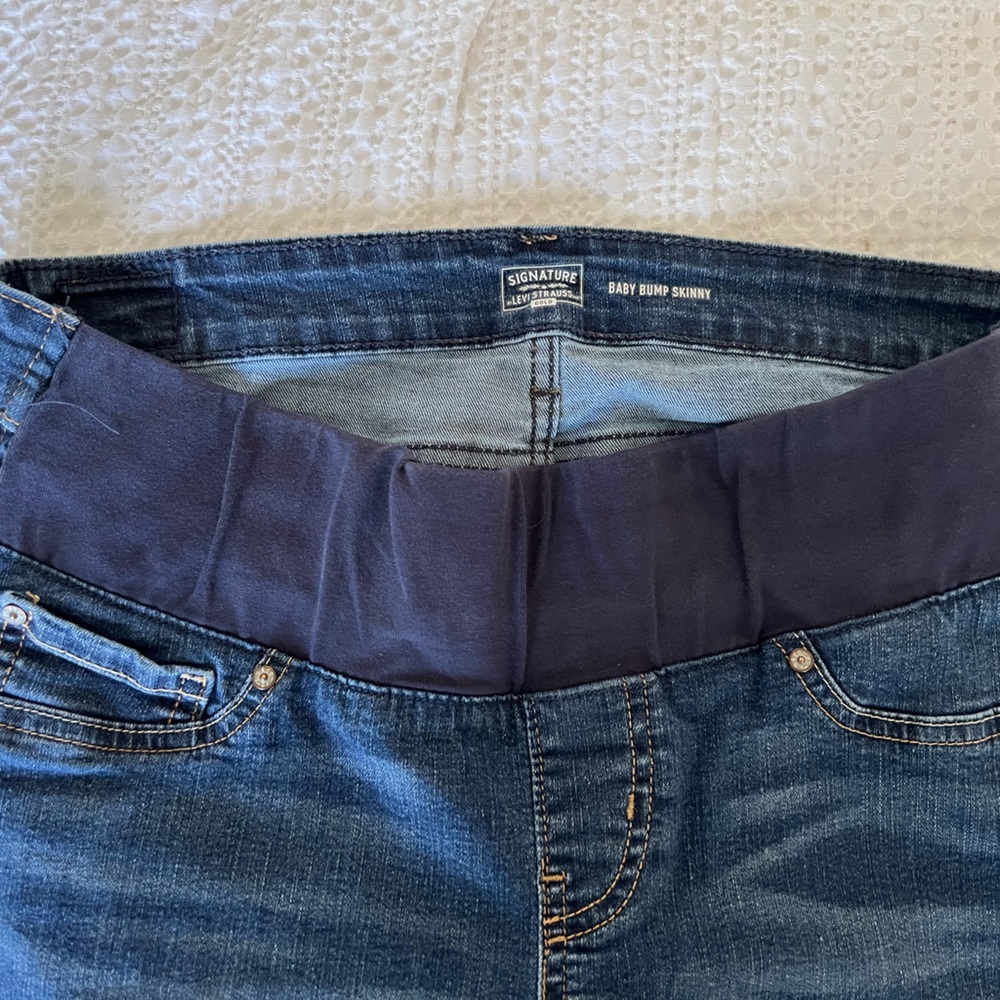 Levi maternity jeans